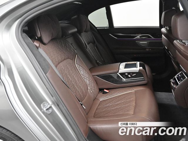 BMW 7-Series 730d xDrive M Sport