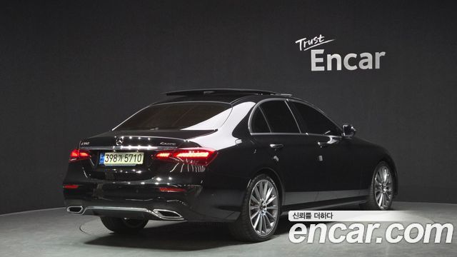 Mercedes-Benz E-Class E350 4MATIC AMG Line