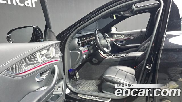 Mercedes-Benz E-Class E350 4MATIC AMG Line