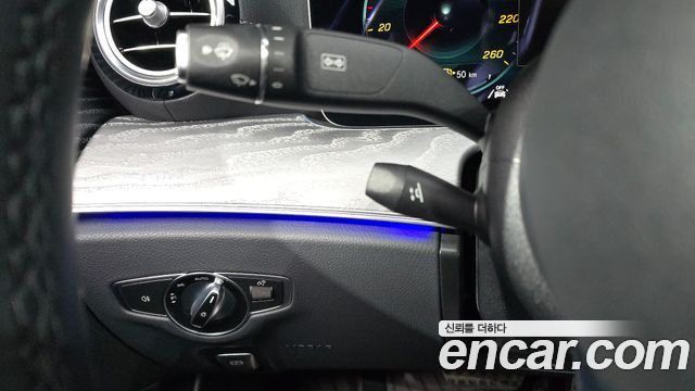 Mercedes-Benz E-Class E350 4MATIC AMG Line
