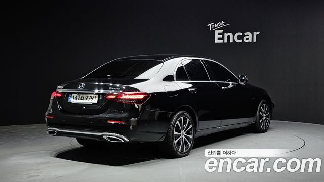 Mercedes-Benz E-Class E300e 4MATIC Exclusive
