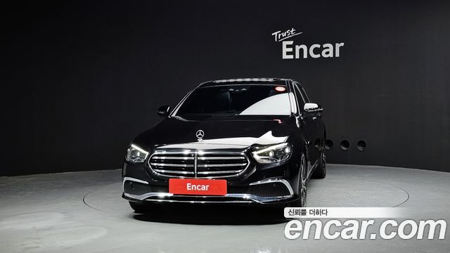Mercedes-Benz E-Class E300e 4MATIC Exclusive