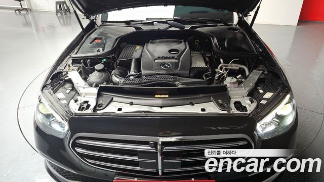 Mercedes-Benz E-Class E300e 4MATIC Exclusive