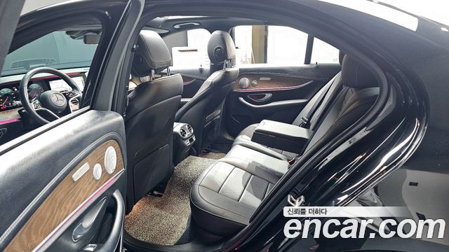 Mercedes-Benz E-Class E300e 4MATIC Exclusive