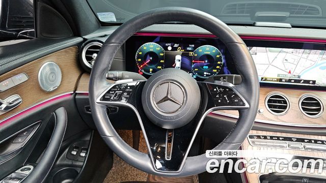 Mercedes-Benz E-Class E300e 4MATIC Exclusive