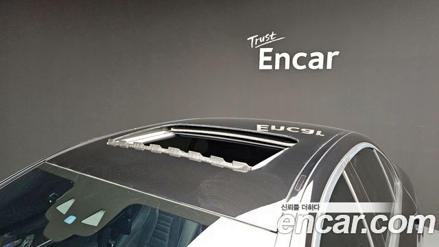 Mercedes-Benz E-Class E300e 4MATIC Exclusive