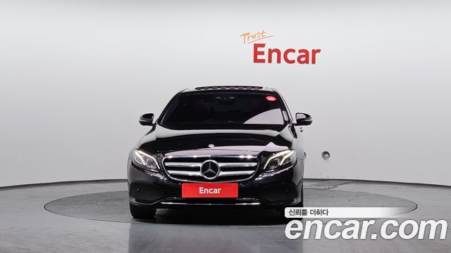 Mercedes-Benz E-Class E300 AV Intelligent Drive