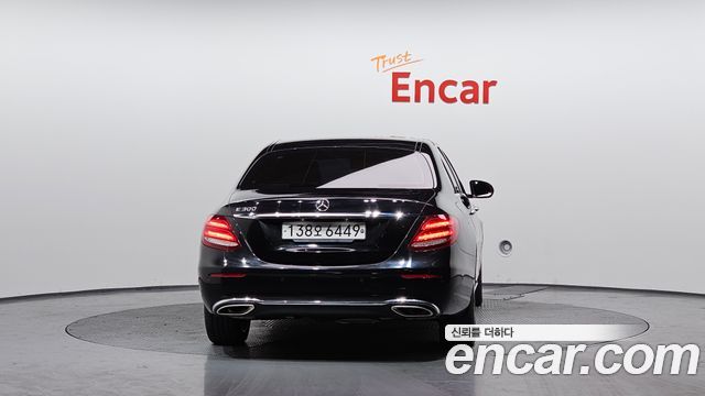 Mercedes-Benz E-Class E300 AV Intelligent Drive