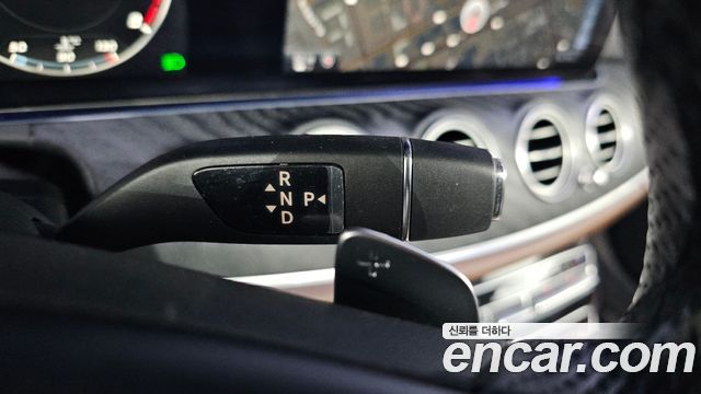 Mercedes-Benz E-Class E300 AV Intelligent Drive