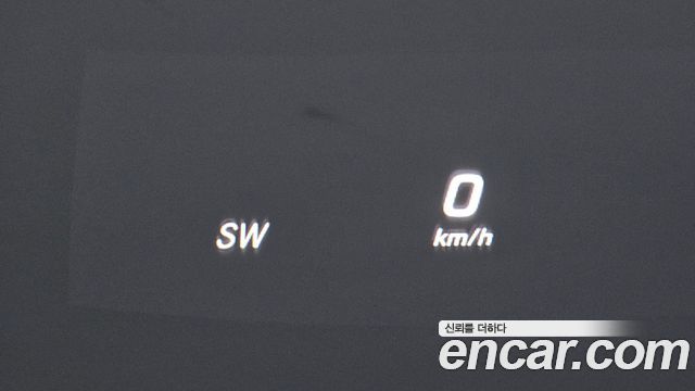 Mercedes-Benz E-Class E300 AV Intelligent Drive