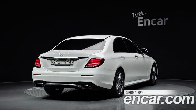 Mercedes-Benz E-Class E300 AMG Line