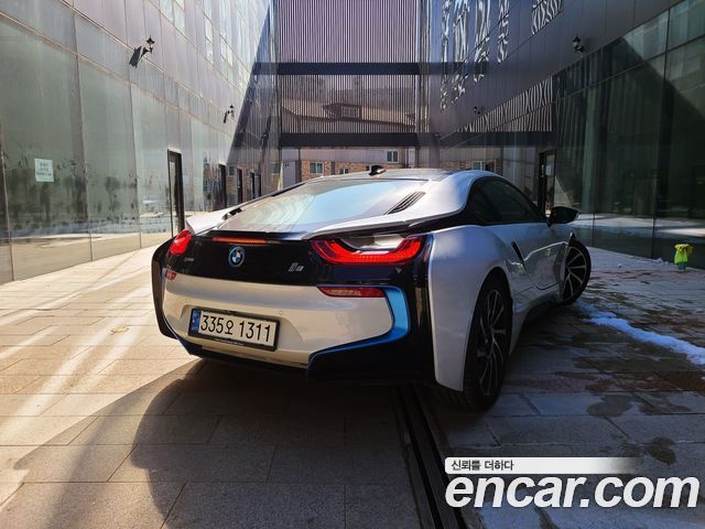 BMW i8 Coupe
