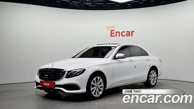 Mercedes-Benz E-Class E300 4MATIC Exclusive