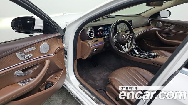 Mercedes-Benz E-Class E300 4MATIC Exclusive