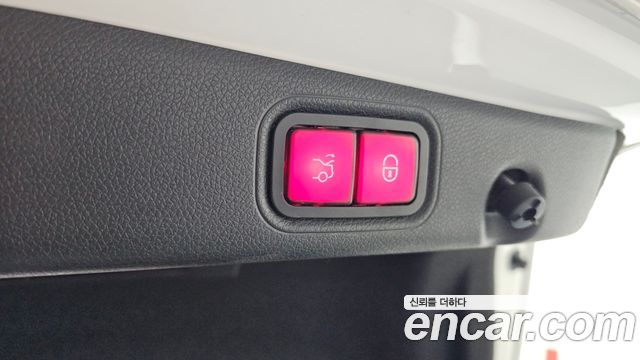 Mercedes-Benz E-Class E300 4MATIC Exclusive