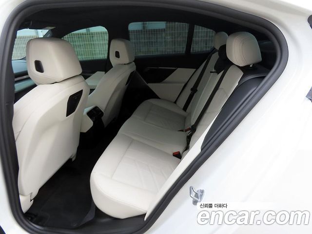 BMW 5-Series 523d M Sport