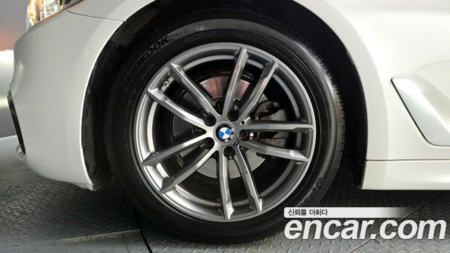 BMW 5-Series 520i M Sport
