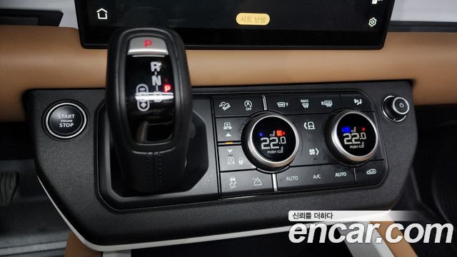 Land Rover Defender 110 P300 X-Dynamic SE