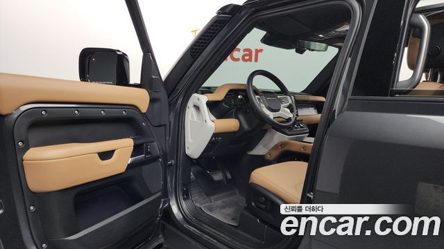 Land Rover Defender 110 P300 X-Dynamic SE