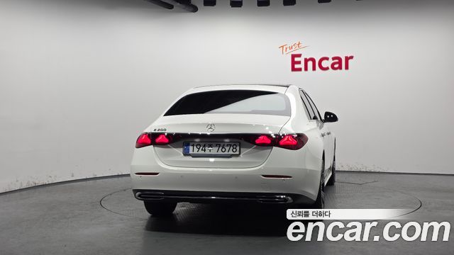 Mercedes-Benz E-Class E200 Avantgarde
