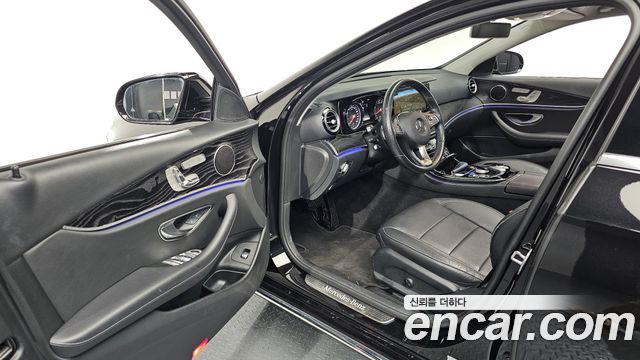 Mercedes-Benz E-Class E200 Avantgarde