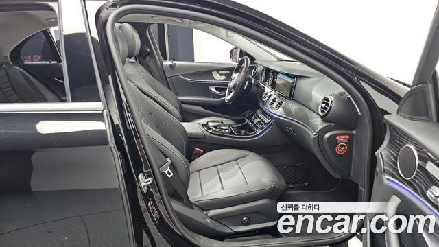 Mercedes-Benz E-Class E200 Avantgarde