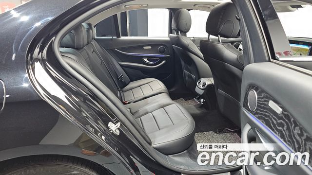 Mercedes-Benz E-Class E200 Avantgarde