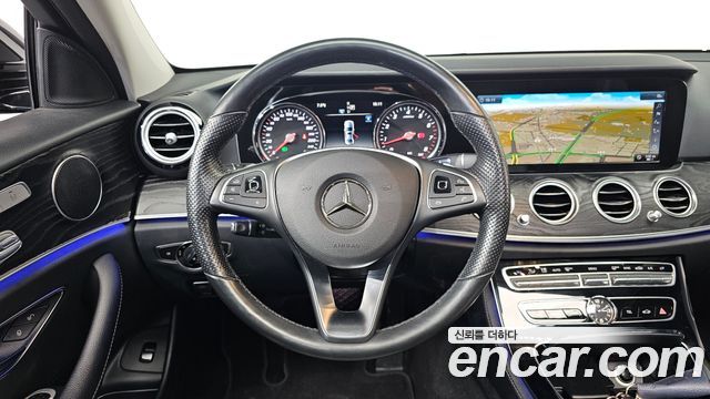Mercedes-Benz E-Class E200 Avantgarde