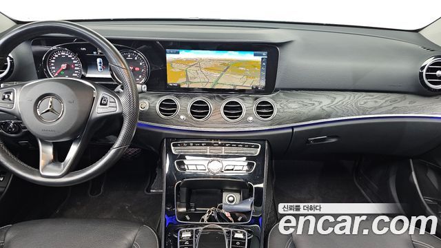 Mercedes-Benz E-Class E200 Avantgarde