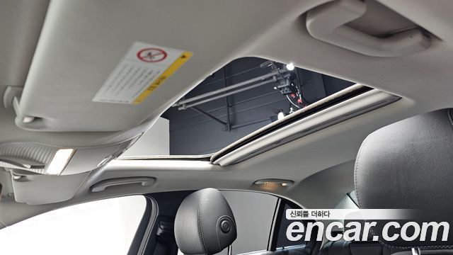 Mercedes-Benz E-Class E200 Avantgarde