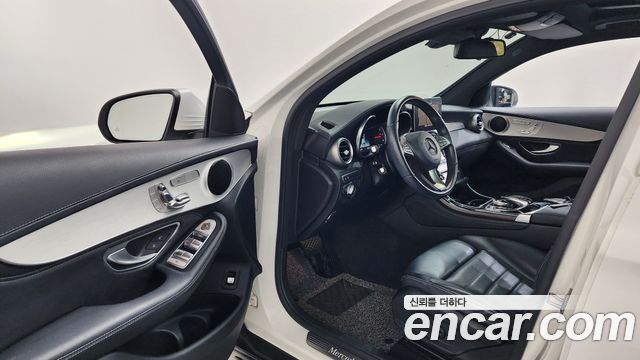 Mercedes-Benz GLC-Class GLC220 d 4MATIC Premium Coupe