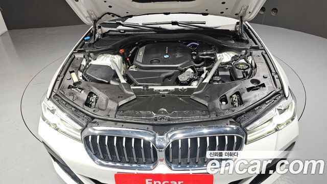 BMW 5-Series 523d M Sport