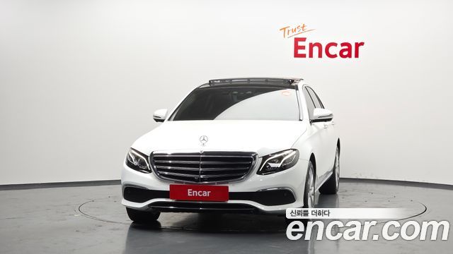 Mercedes-Benz E-Class E300 4MATIC Exclusive