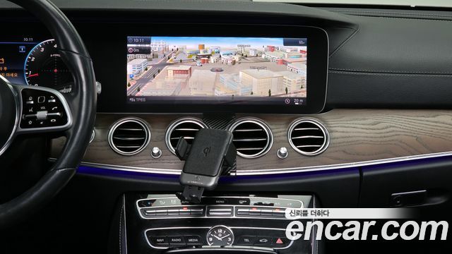 Mercedes-Benz E-Class E300 4MATIC Exclusive