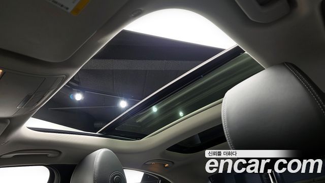 Mercedes-Benz E-Class E300 4MATIC Exclusive