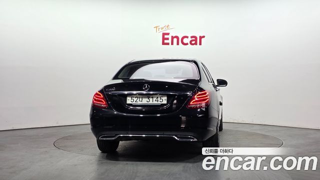Mercedes-Benz C-Class C200 Avantgarde