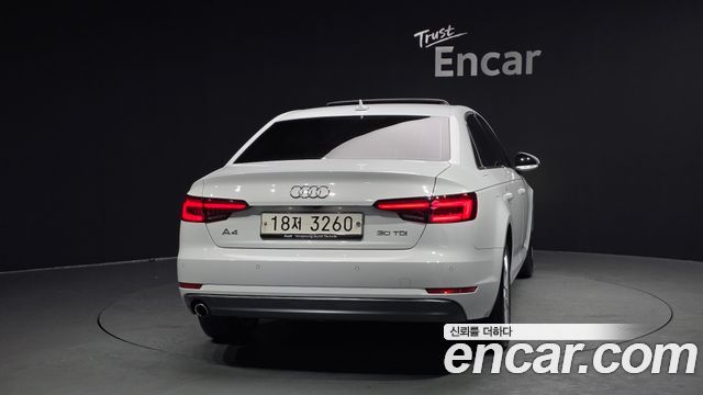 Audi A4 30 TDI Premium