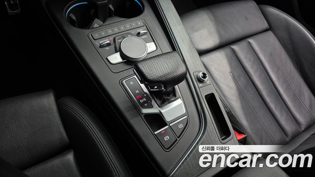 Audi A4 30 TDI Premium