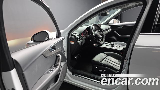 Audi A4 30 TDI Premium