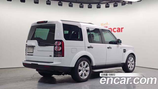Land Rover Discovery 3.0 SDV6 SE