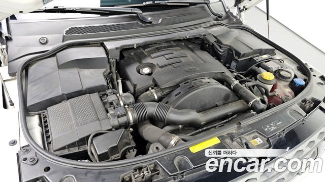Land Rover Discovery 3.0 SDV6 SE