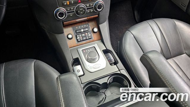 Land Rover Discovery 3.0 SDV6 SE