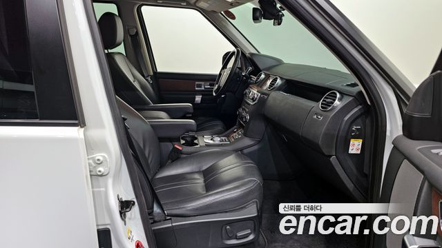 Land Rover Discovery 3.0 SDV6 SE