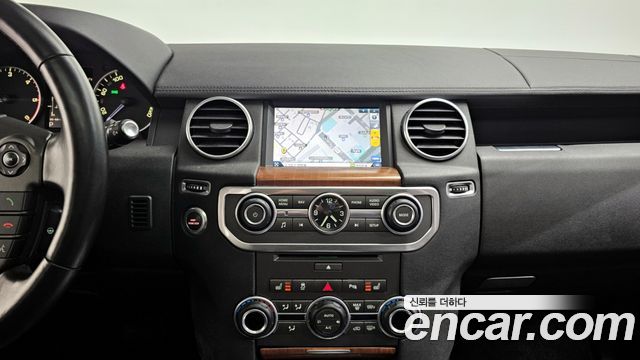 Land Rover Discovery 3.0 SDV6 SE