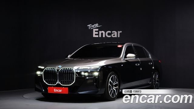 BMW 7-Series 740i xDrive M Sport