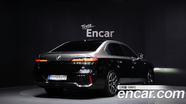 BMW 7-Series 740i xDrive M Sport