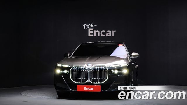 BMW 7-Series 740i xDrive M Sport