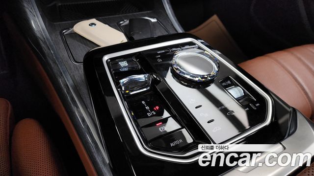 BMW 7-Series 740i xDrive M Sport