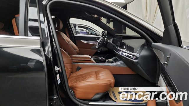 BMW 7-Series 740i xDrive M Sport