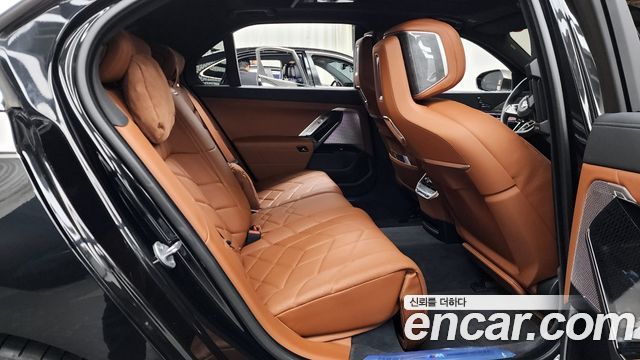 BMW 7-Series 740i xDrive M Sport